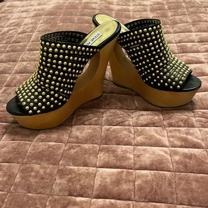 Steve Madden black and gold studded wedges